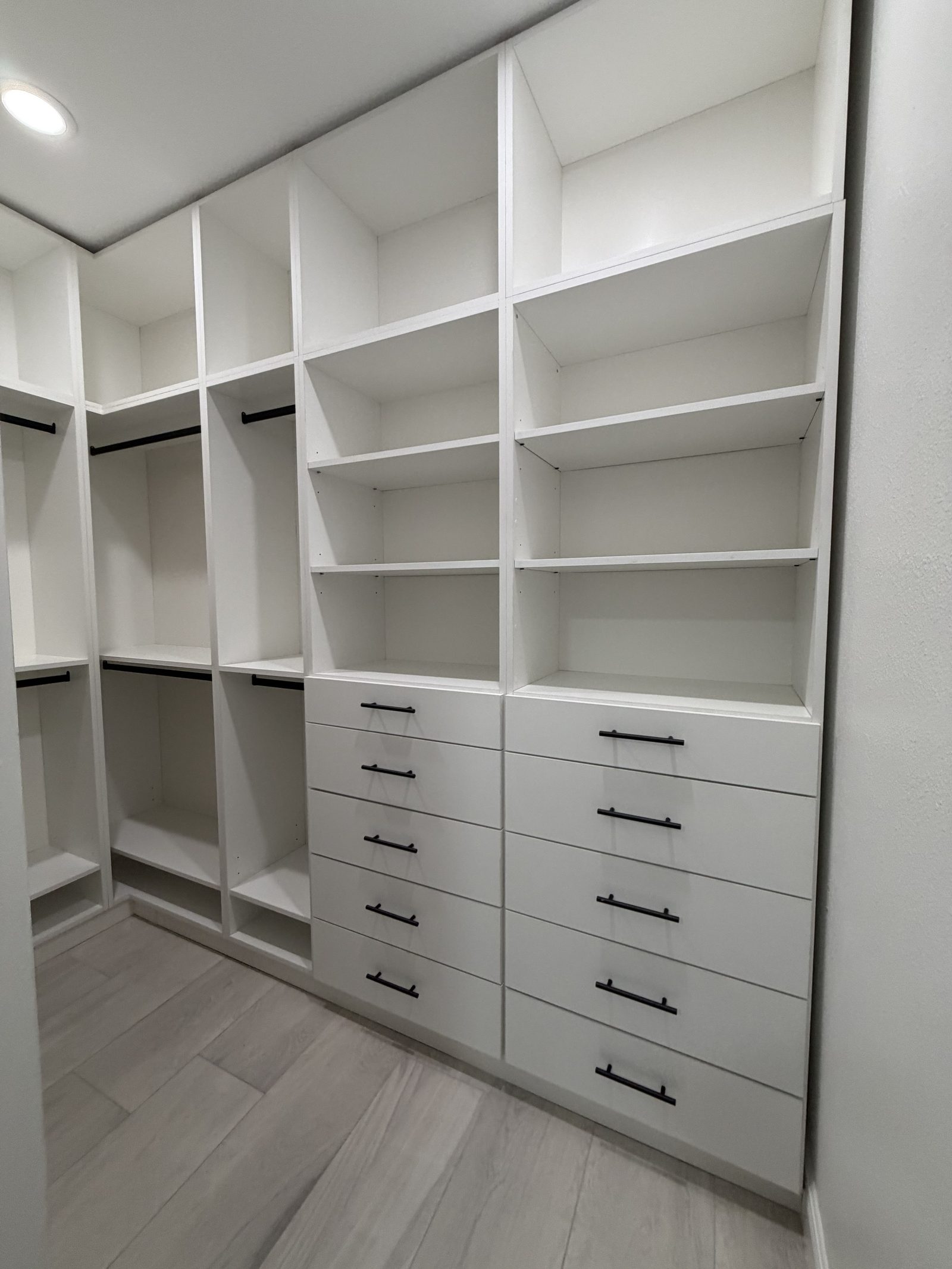 Sliding-door wardrobe front view