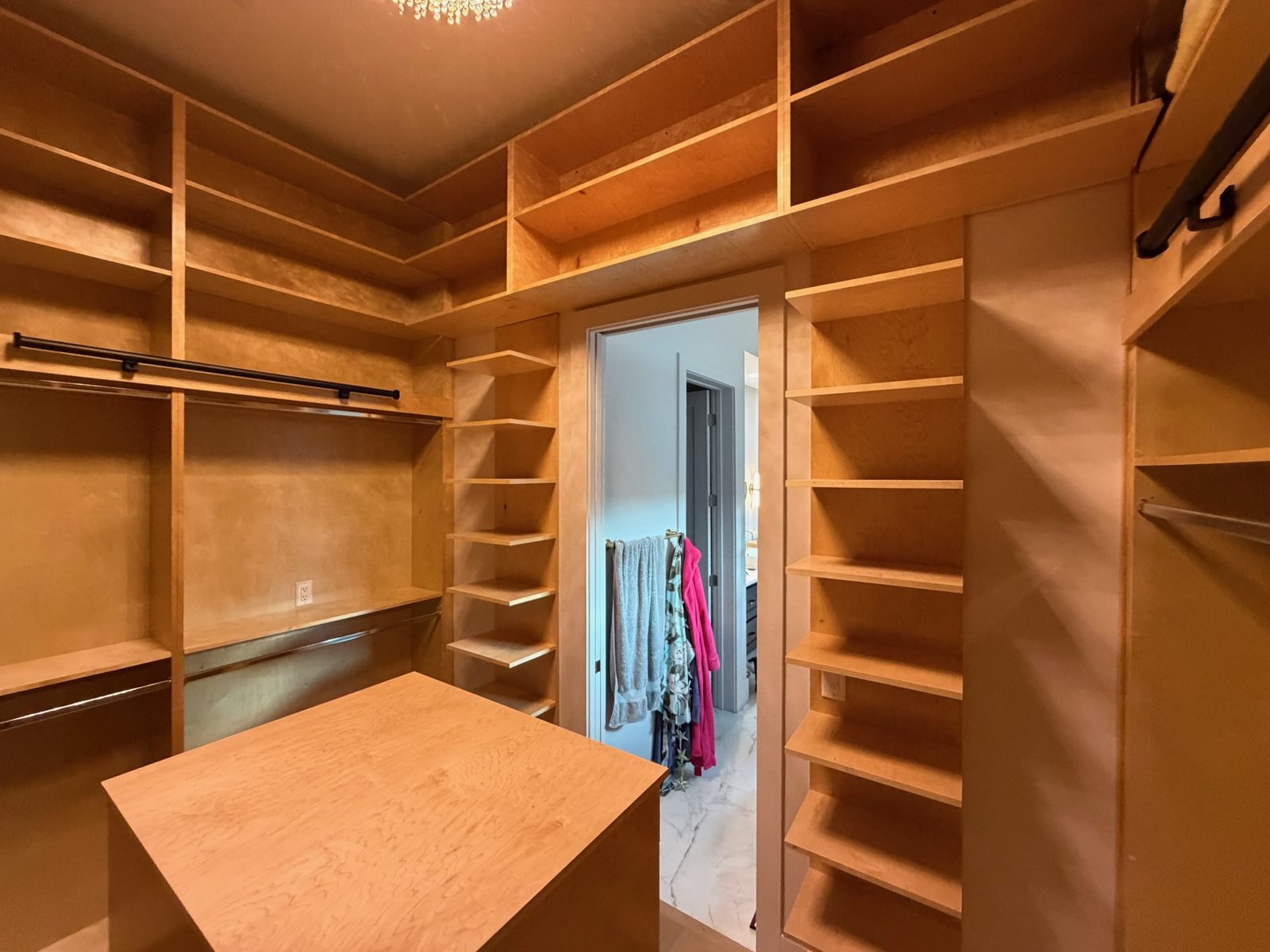 Boutique walk-in with center island