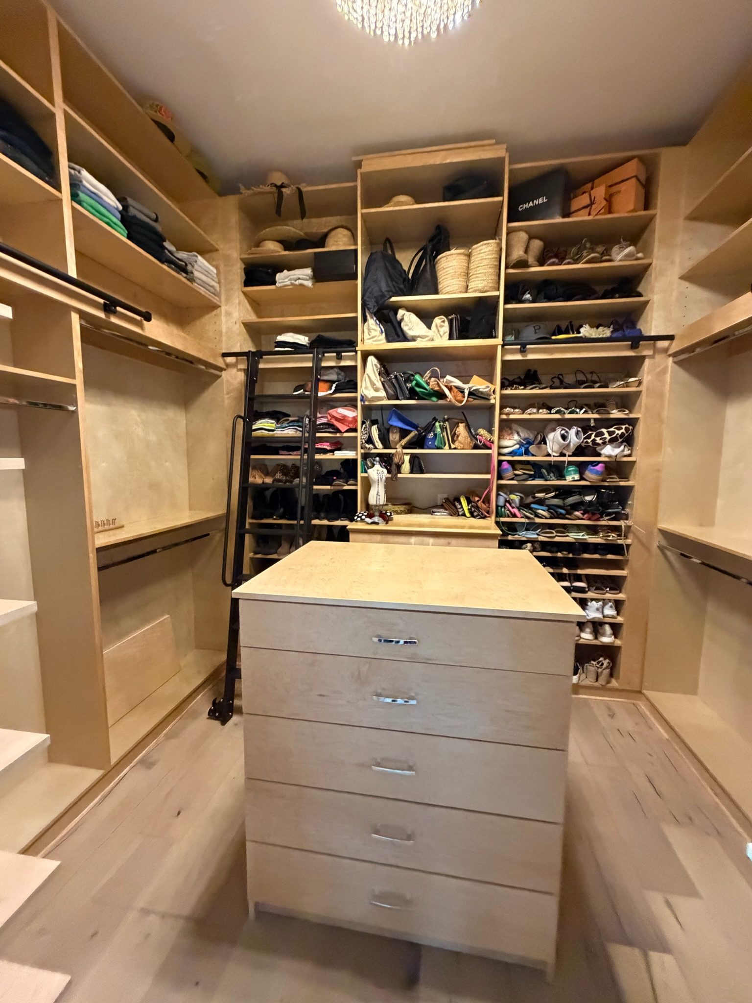 Walk-in side angle